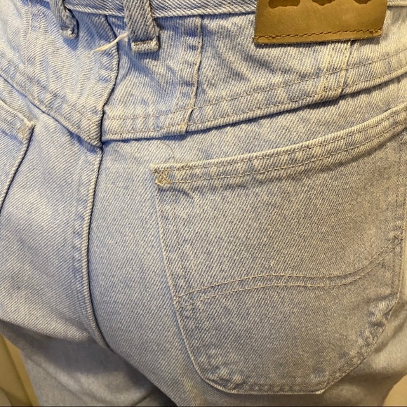 Lee Vintage High-Waisted, Tampered-Leg Mom Jean - Picture 4 of 9